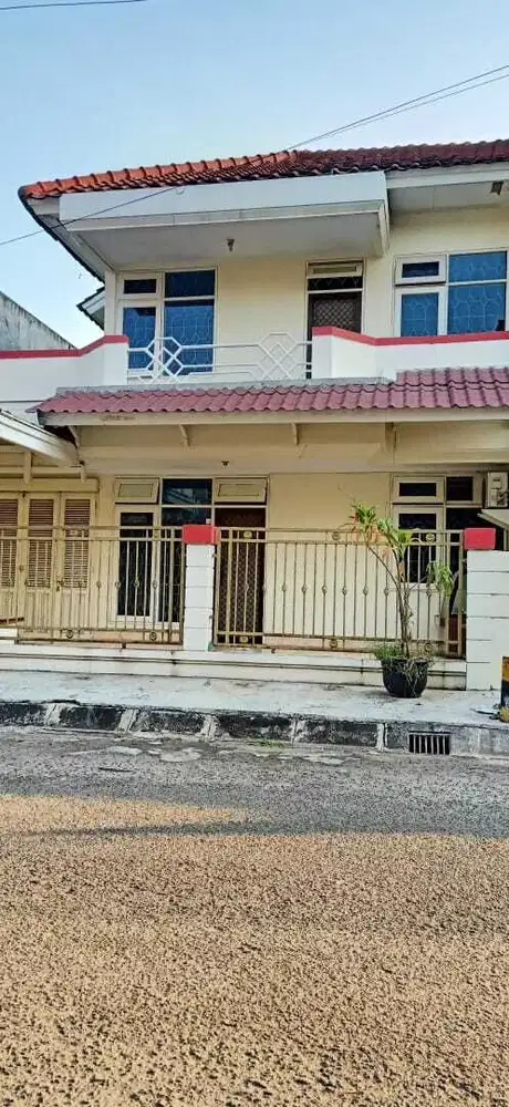 Dijual Cepat Rumah di Taman Modern Cakung  Jakarta timur