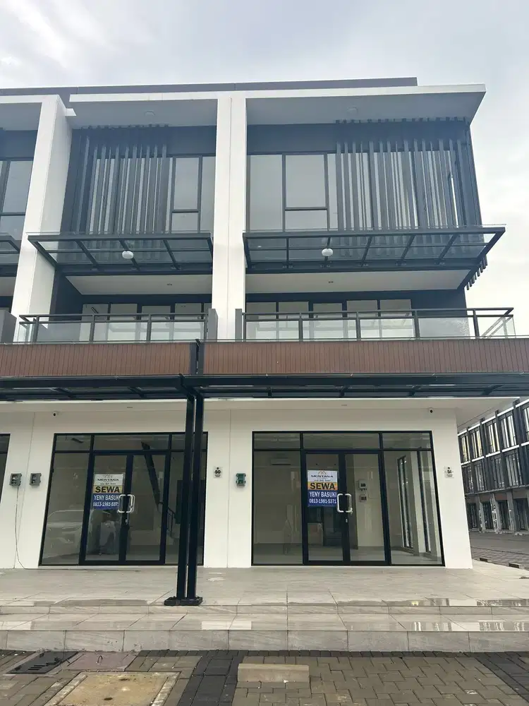 Disewakan Ruko Hampton 3LT, Gandeng Sudah Dijebol (Hoek dan Badan)