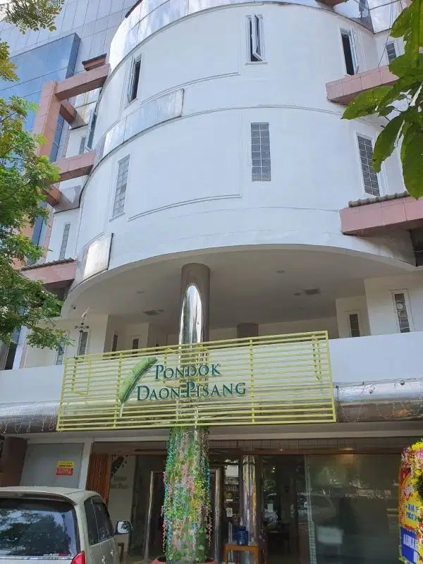 Dijual Gedung  Usaha di Gunung Sahari Raya