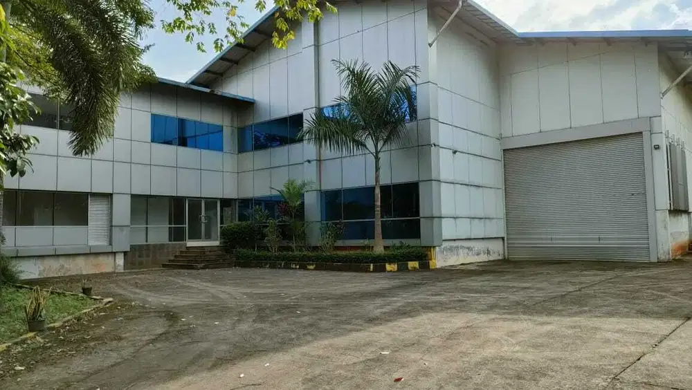 Dijual cepat tanah dan gudang + kantor 2lt di Kranggan, jatirangon