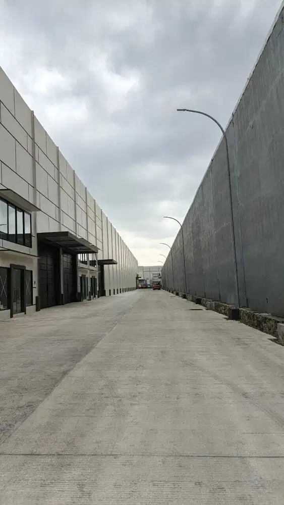 Disewakan Termurah Gudang Baru Ada 2 Office Area Daan Mogot JakBar