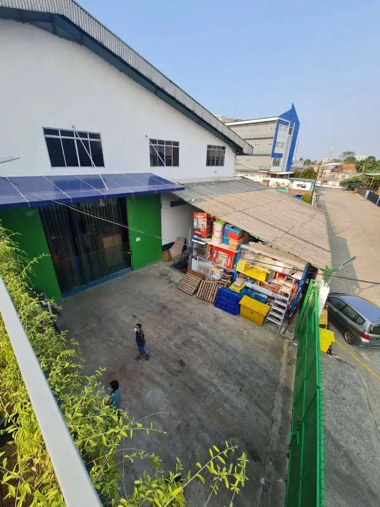 DIJUAL GUDANG DAN KANTOR MODERN AT SEMANAN - DAAN MOGOTJakarta Barat