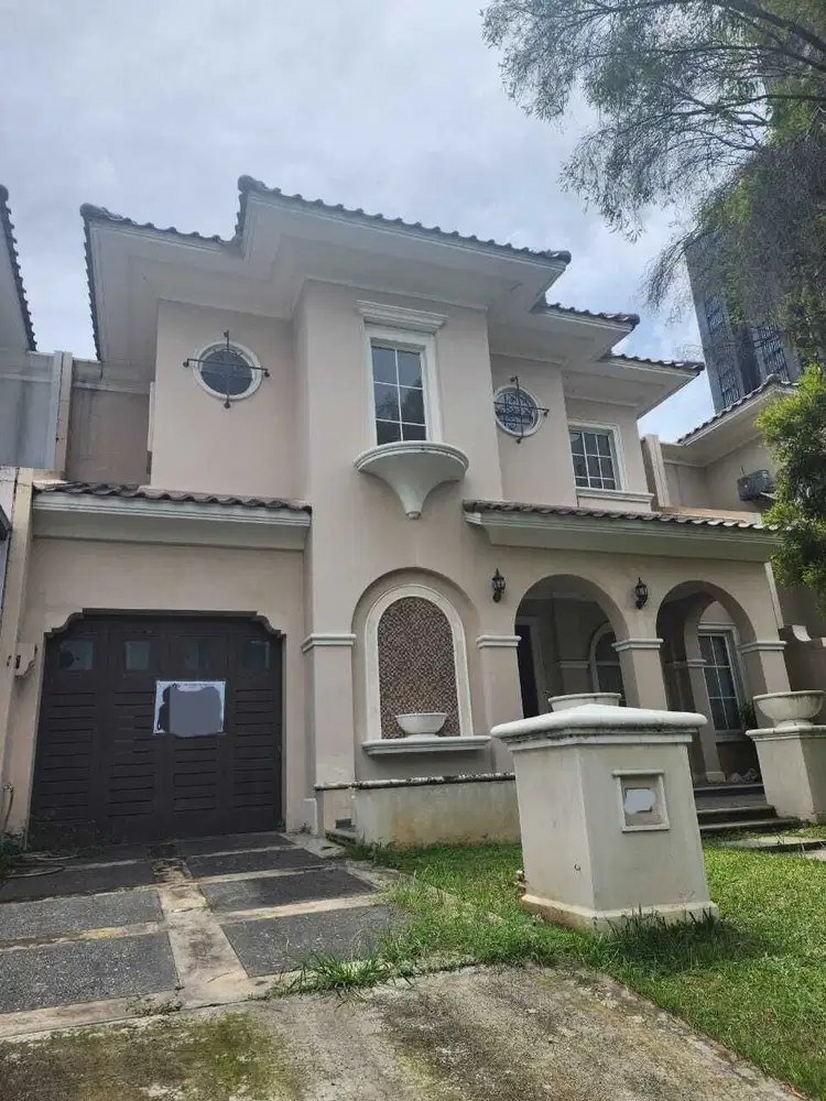 Disewakan Rumah Semi Furnished di Alam Sutera