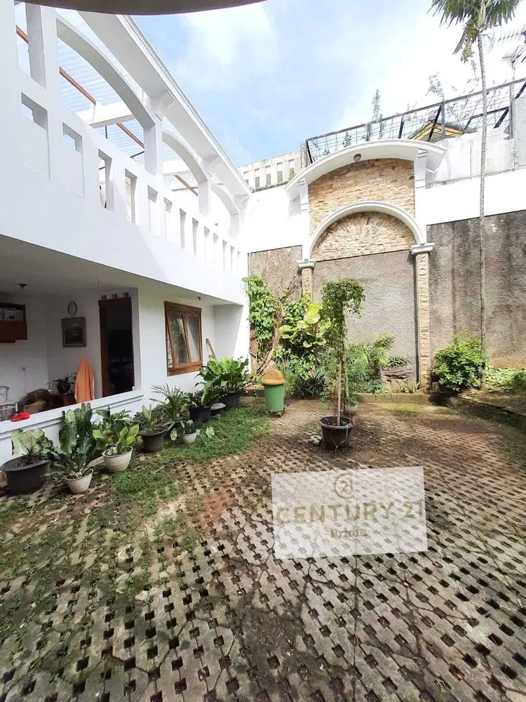 DIJUAL RUMAH MEWAH SIAP HUNI BINTARO SEKTOR 3
