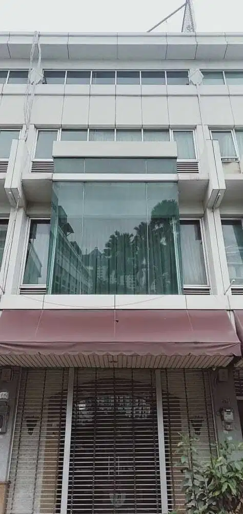 Dijual Ruko 4 Lantai Siap Pakai Strategis Niaga Meditetania 1 PIK Jaka