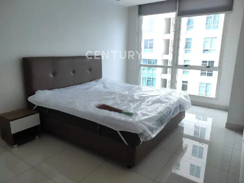 Apartment Kensington Royal Suites 3BR Siap Huni Lantai Rendah