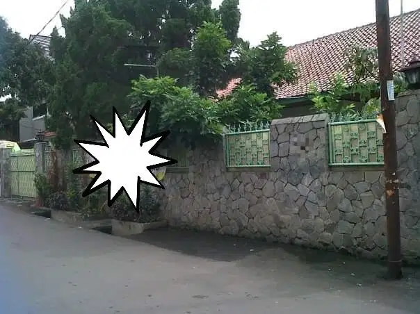 RUMAH BESAR DENGAN TANAH YANG LUAS DI GANDARIA SELATAN 2 LANTAI