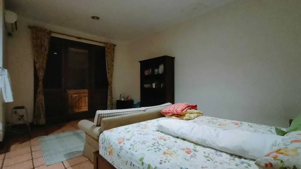 Dijual Rumah Mewah & BagusMega Kebon Jeruk, Jak Bar