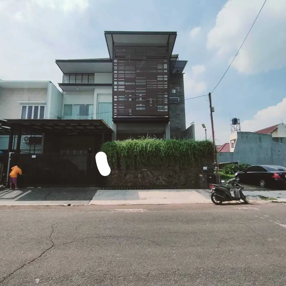 Jual Rumah 3 Lantai Furnished di Metro Permata 1 Karang Tengah