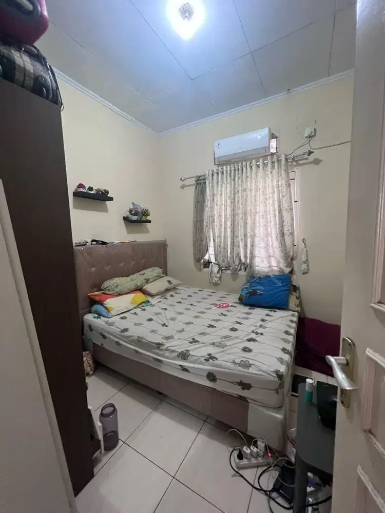 Rumah Strategis Di Taman Sari Kota Harapan Indah Bekasi Dekat Mall