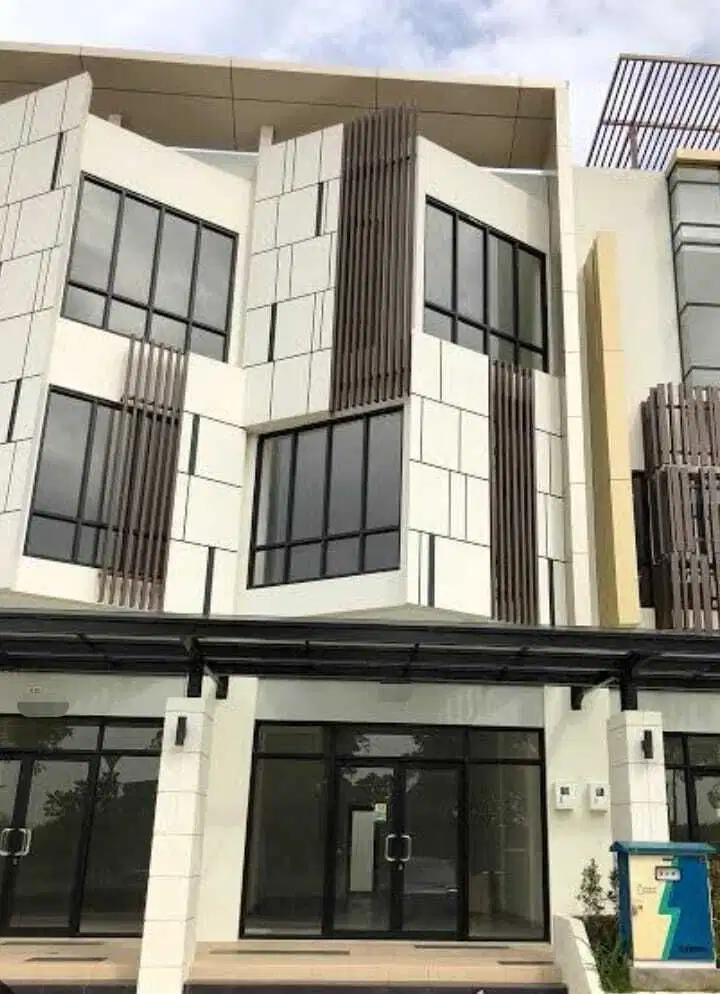 Disewa Ruko Berlokasi Strategis Cocok Untuk Usaha di Cakung