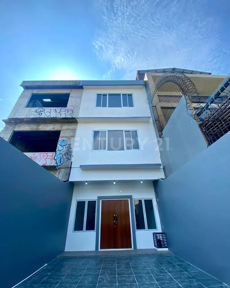 Turun  Harga Ruko Baru 3 Lantai Pinggir Jalan, Jakarta Pusat