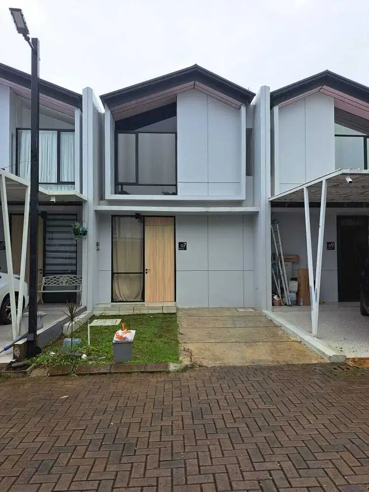 Rumah 2 Lantai Di Tanjung Bunga Dekat Mall Trans