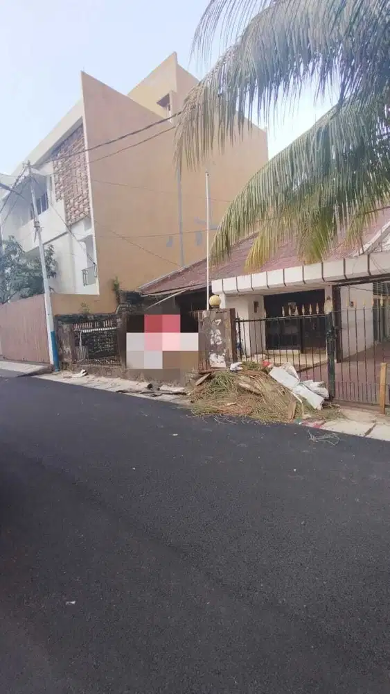 Jual Cepat Rumah Tua Hitung Tanah Lingkungan Komplek Sunrise Garden