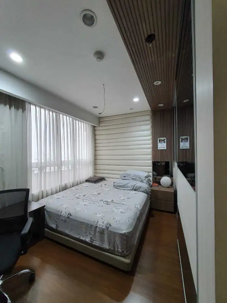 DIJUAL APARTEMEN PALADIAN TOWER C LT 21 KELAPA GADING