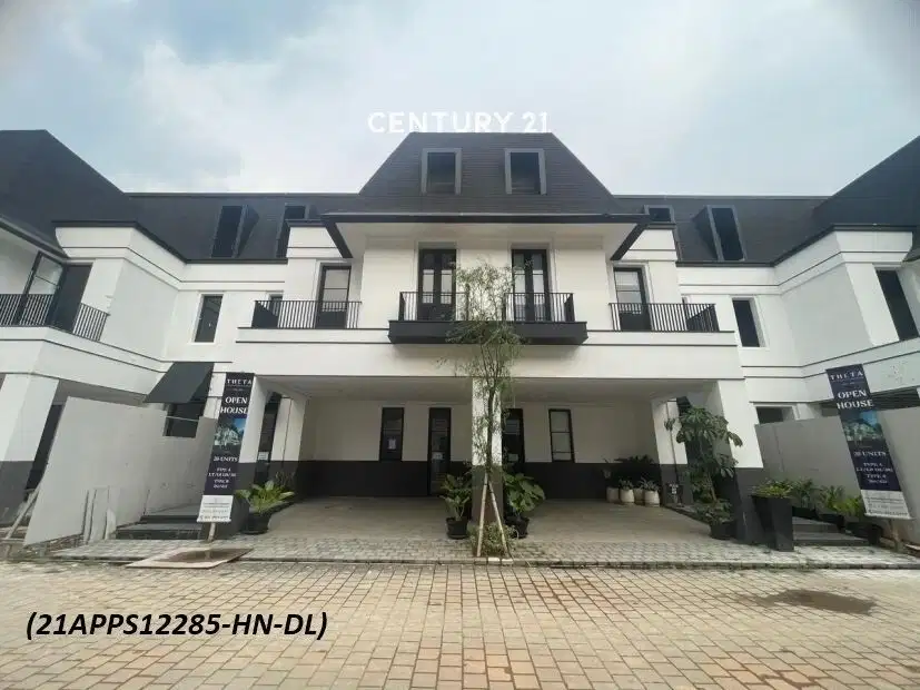 Rumah Baru 3 Lantai Dekat Dengan Pintu TOL  Pondok Indah Mall