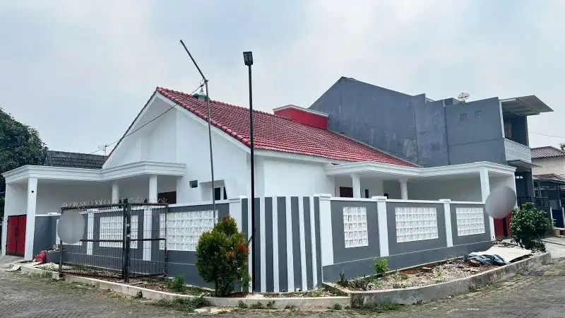 RUMAH BANGUNAN BARU DI TAMAN ROYAL TANGERANG