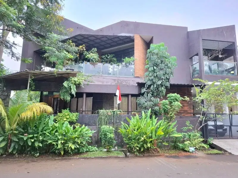 Dijual Rumah Desain Industrial Ada Pool Bintaro Jaya 9