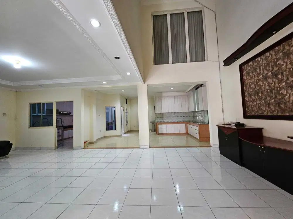 Dijual disewakan rumah bagus di Taman Modern Cakung  Jakarta Timur