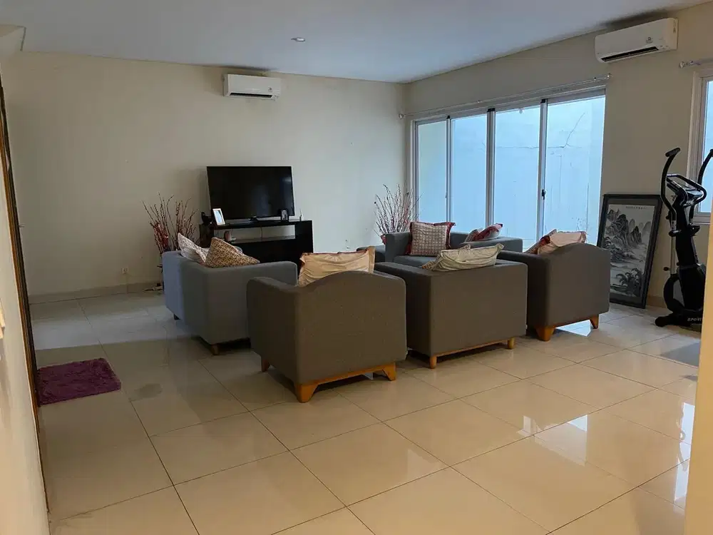 Dijual Rumah Siap Huni di Jgc Cakung Jakarta Timur