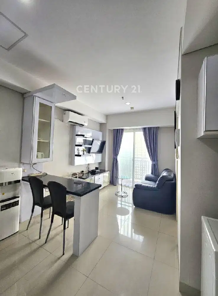 Apartemen Mewah Lantai 16-View Kolam Renang & Danau, Full Furnish