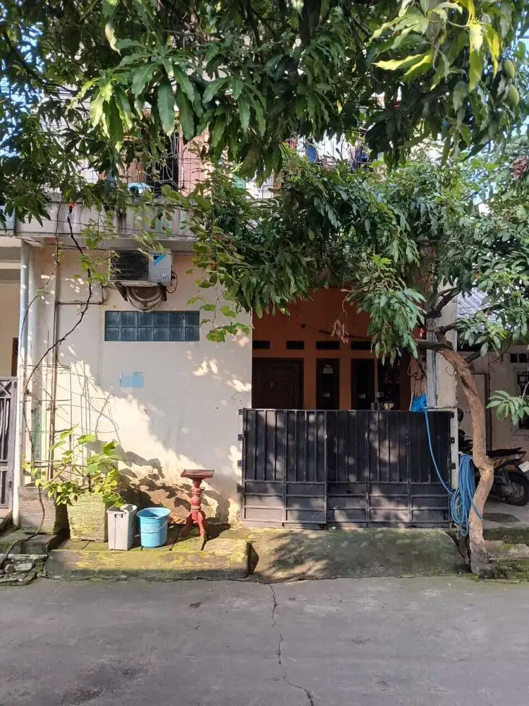 Dijual Rumah 2 Lantai Perum Mutiara Gading Timur, Mustika Jaya Bekasi