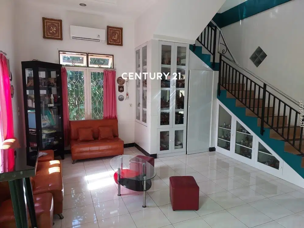 Dijual Rumah 2 Lantai Asri Terawat Dengan Balkon Di Tang Sel