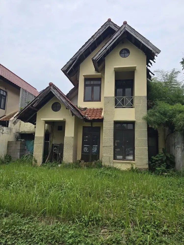 RUMAH ALAM SUTERA CLUSTER CEMARA BUTUH RENOVASI LOKASI 5 MNT KE MALL