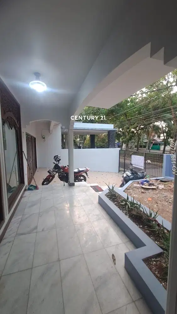 Disewakan Rumah Posisi Hoek Bintaro Jaya Sektor 6
