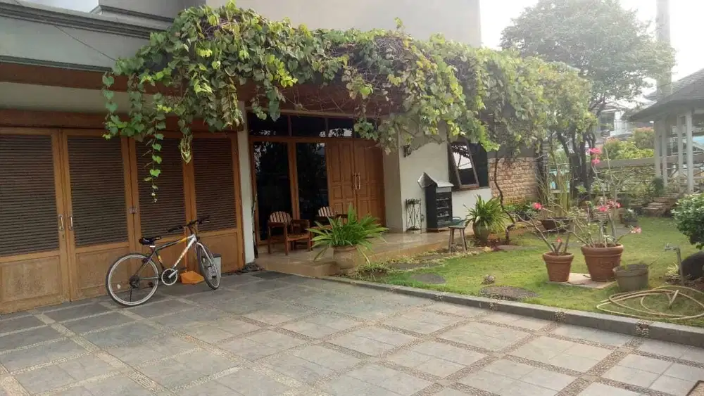 Di Jual Cepat rumah Cantik hook di Taman Modern