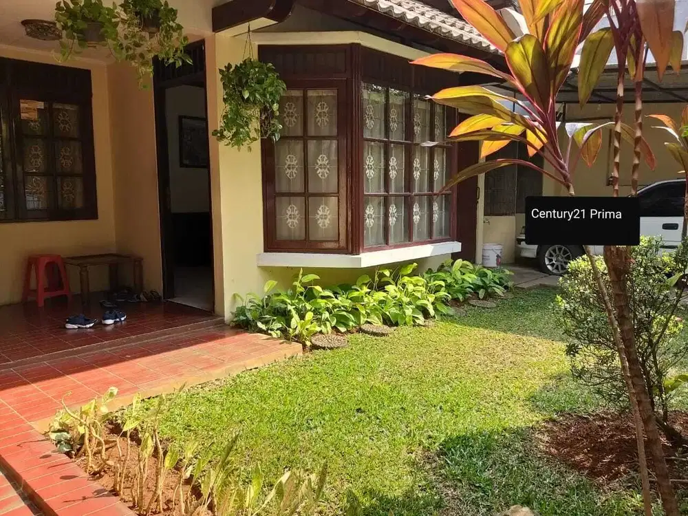 Dijual  Rumah  Luas Lokasi Strategis  Bintaro Sektor 1 Jaksel