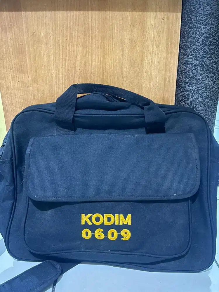 Tas selempang TNI besar