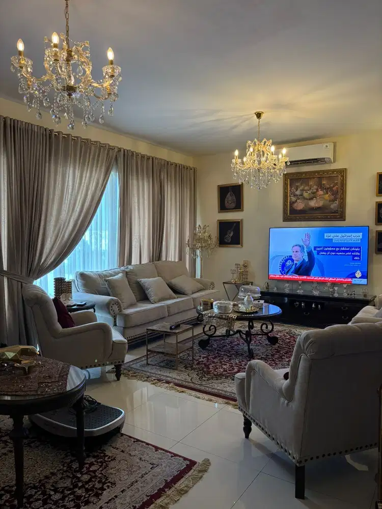 Dijual Rumah Berlokasi Strategis di Cluster Plam Spring JGC Cakung