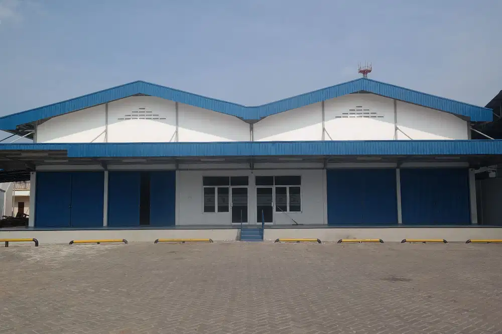 Gudang jalan RAYA BEKASI CAKUNG STRATEGIS SIAP PAKAI luas 2750 m2