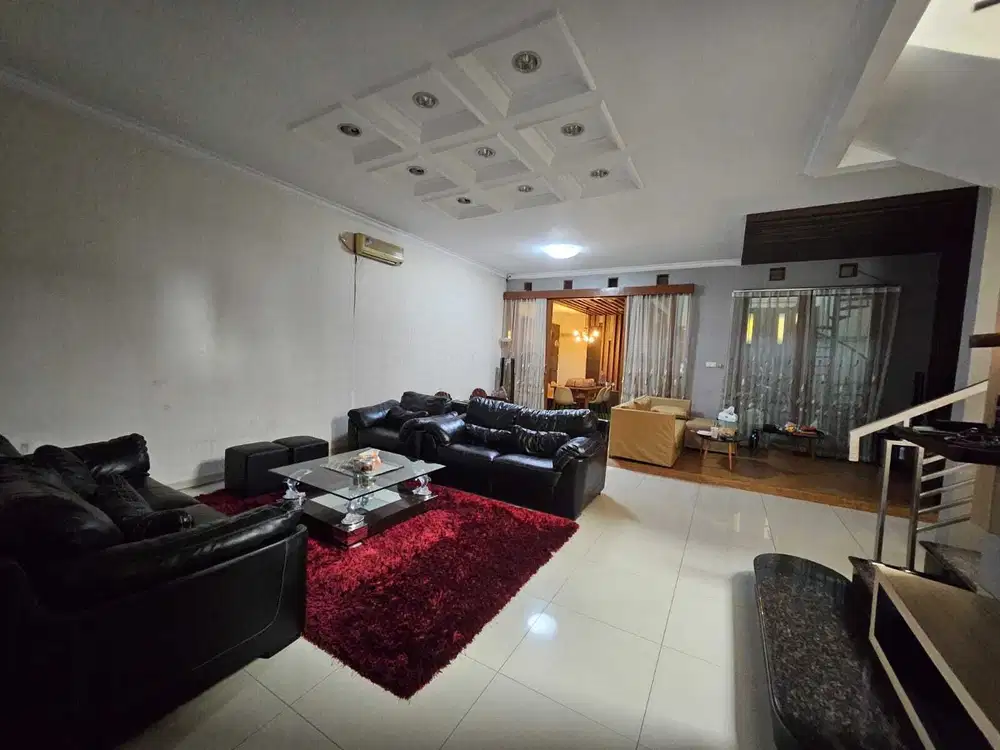 rumah mewah lokasi strategis dekat exitol dan stt telkom buah batu