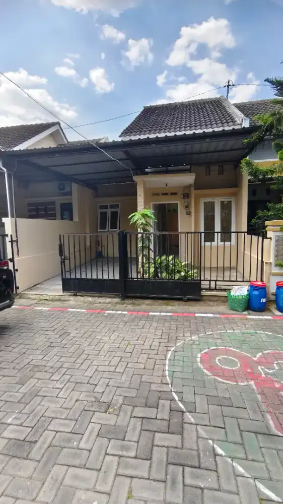 Safira Singopuran blok e no 2