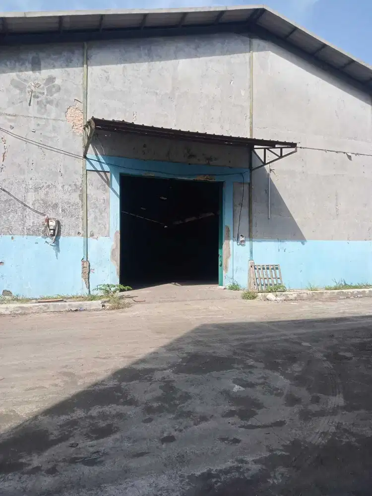 Disewakan  Gudang 2700m2 di Rorotan Jakarta Utara