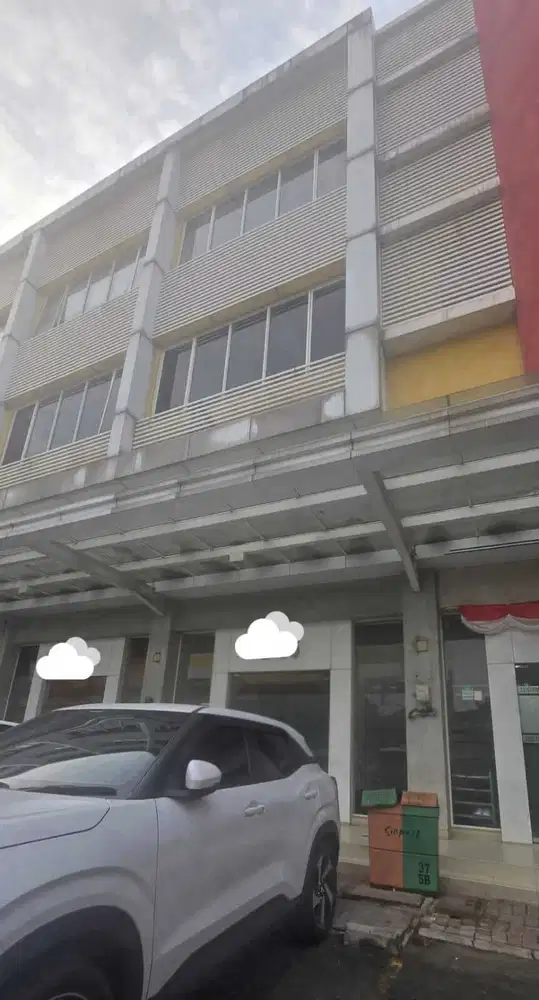 Dijual cepat  Ruko lokasi strategis 3 lantai di Summarecon Bekasi
