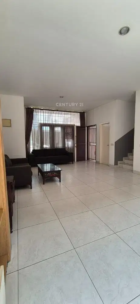 Rumah Full Furnished Di Cluster Alamanda JGC Cakung Jakarta Timur