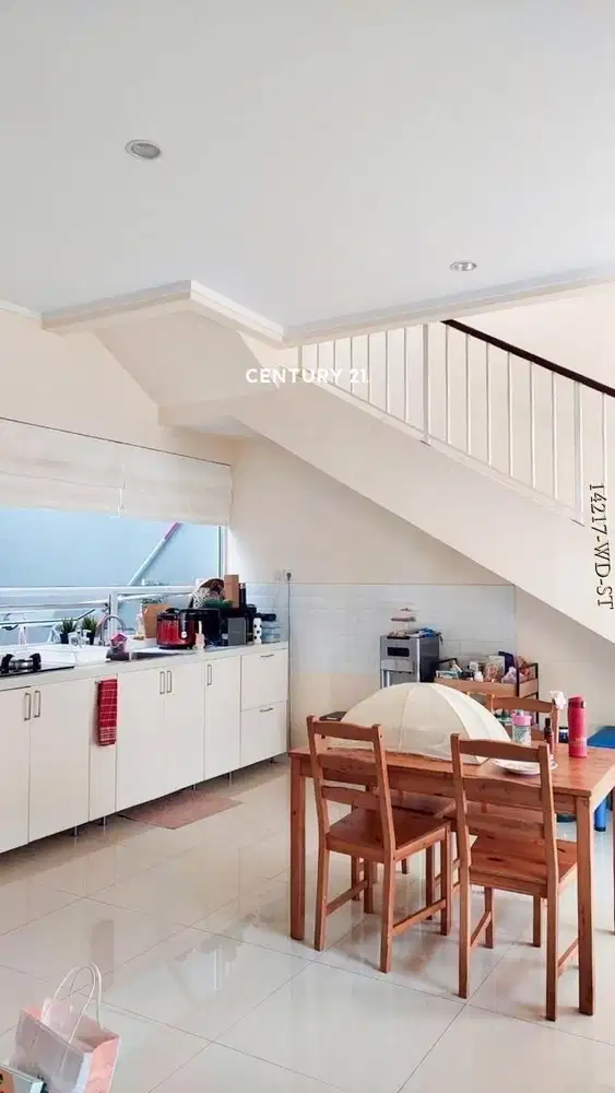 Rumah Terawat 2 Lantai Discovery Bintaro Jaya