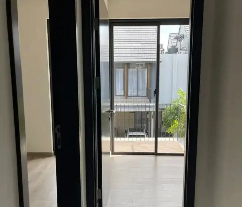 Djual Rumah Siap Huni 2 Lantai di Cluster Wisteria Kappel Metland