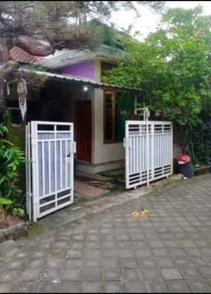 Dijual Rumah Siap Huni di Jln Raya Padonan, Tibubeneng, Bali
