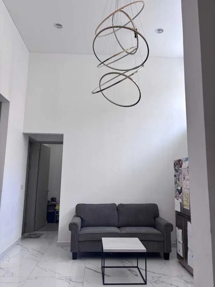 Disewa Rumah Brand New Berlokasi Strategis di JGC Cakung Jakarta Timur