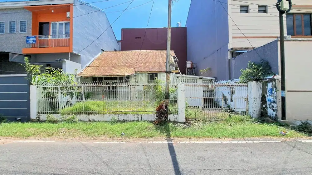 Rumah Strategis Di Jalan Johar Makassar