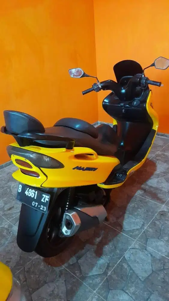 Jual motor antik matic yamaha majesty