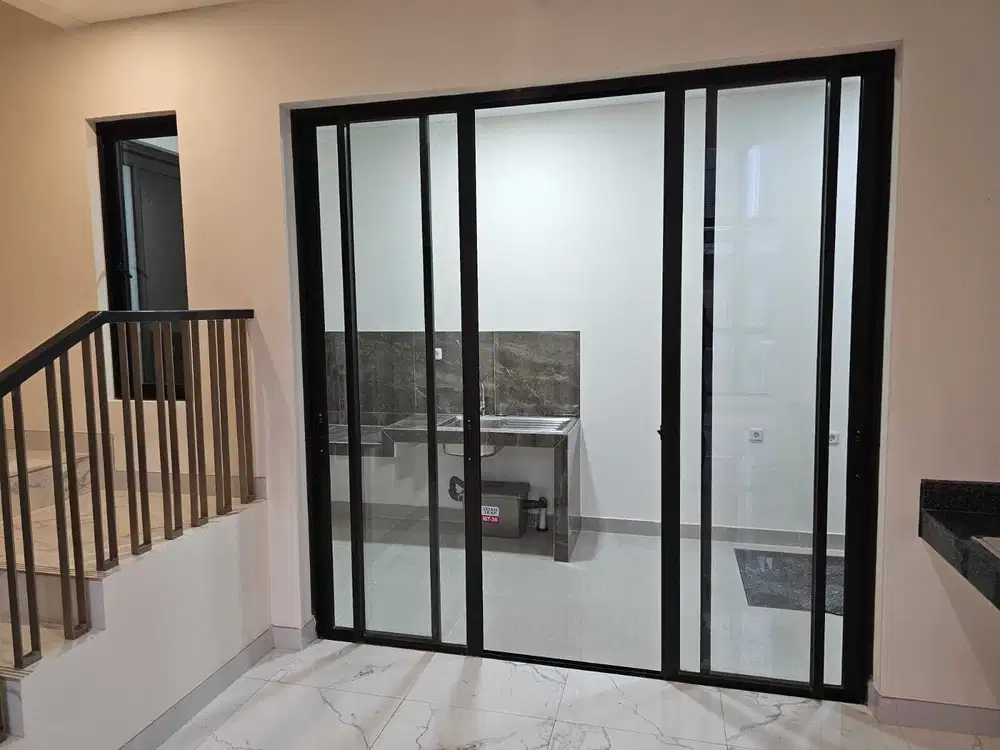 Dijual Rumah 3 Lantai Minimalis Modern di Cluster Semayang Cakung