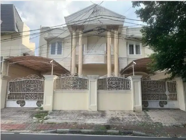 Rumah Furnish Lokasi Strategis di Menteng