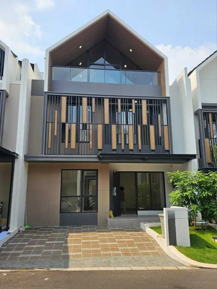 Dijual Cepat Banget Rumah di Cluster STROZZI