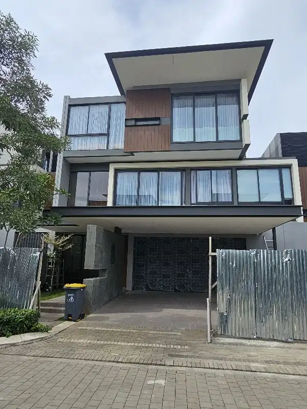 DIJUAL RUMAH NAVAPARK LYNDON TYPE 15 (MEMILIKI 1 LIFT) BSD CITY