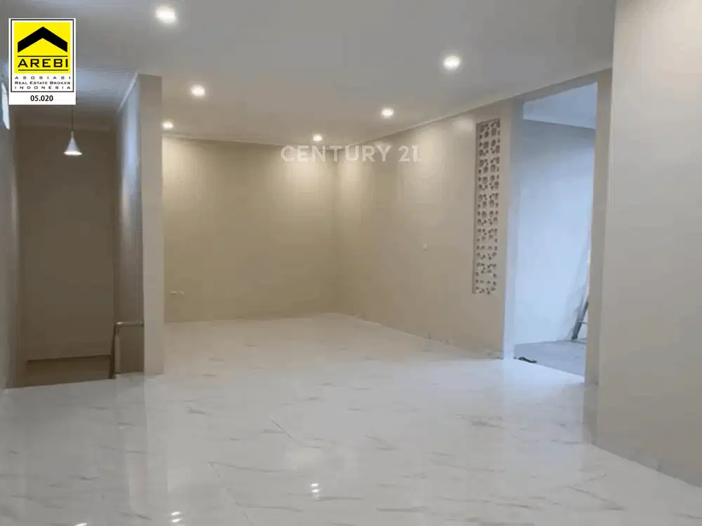 Dijual Rumah Full Renov Lokasi Singgasana Pradana Bandung